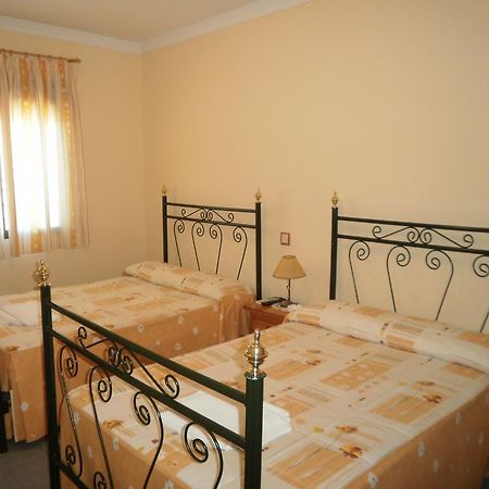 Hostal Miraflor De Las Cadenas Cuacos De Yuste Luaran gambar