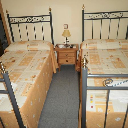 Hostal Miraflor De Las Cadenas Cuacos De Yuste Luaran gambar
