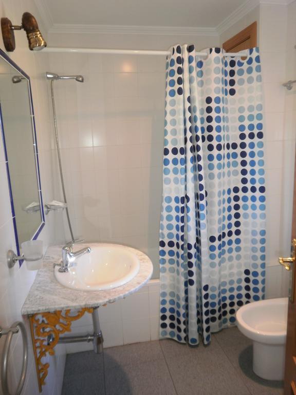 Hostal Miraflor De Las Cadenas Cuacos De Yuste Luaran gambar