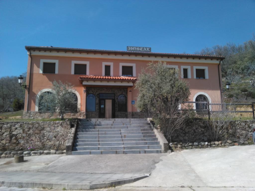 Hostal Miraflor De Las Cadenas Cuacos De Yuste Luaran gambar